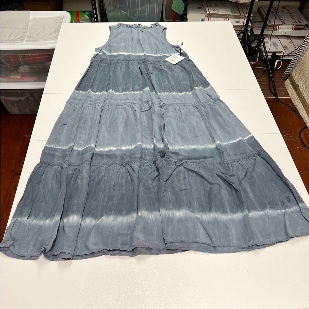 BELLA DAHL Sleeveless Tiered MIDI Dress in Indigo Stripe! - Picture 6 of 12